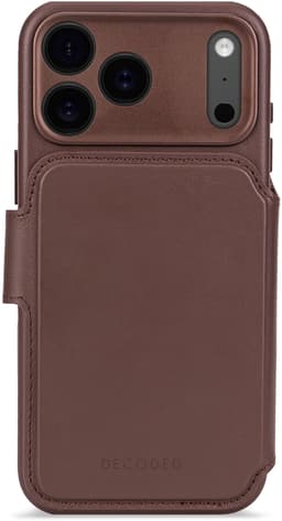 Decoded Leather Detachable Wallet iPhone 17 Pro Ruskea