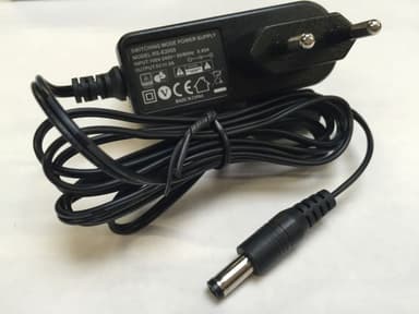 Snom Power Adapter For 300,700,800-series Ip-phone 5v/2a 