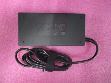 HP M95377-001 mobiililaitteen laturi Kannettava tietokone musta AC Sisätila Musta