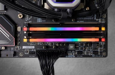 Corsair Vengeance RGB PRO 16GB 2666MHz DDR4 288-pin DIMM