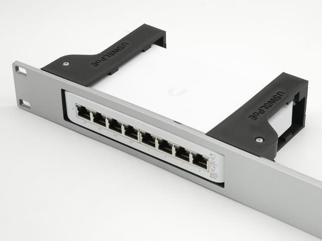 Direktronik Thingsinrack USW-Lite-8-PoE 1U 19" (20117327)