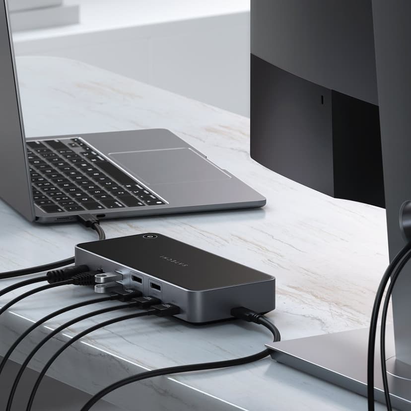 Satechi Triple 4K Display Langallinen Telakka Musta, Hopea USB Type-C
