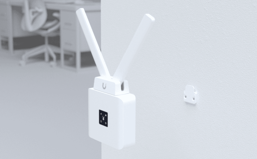 Ubiquiti UniFi UMR 4G/LTE Mobile Router