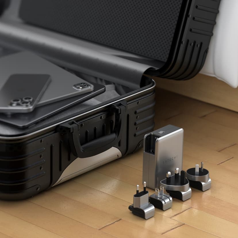 Satechi 145W USB-C GaN-reseladdare med 4 portar Silver