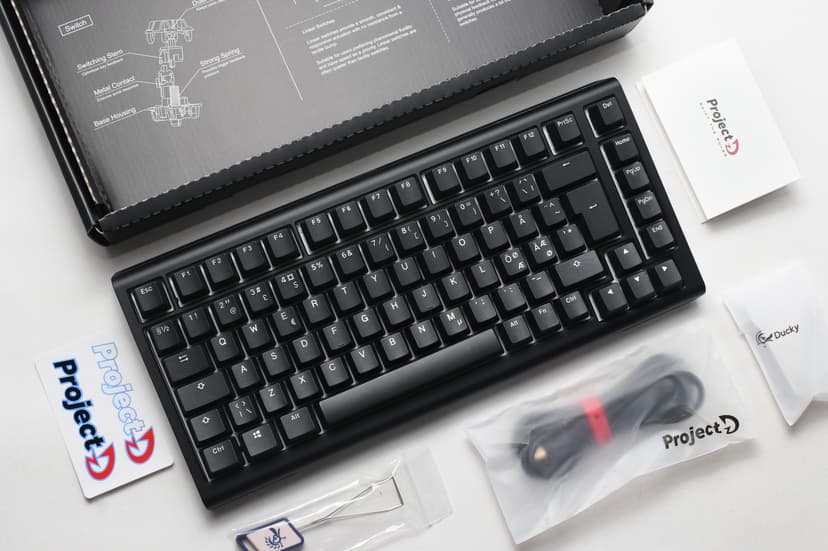 Ducky Tinker 75 Prebuilt Iso Black Mx Cherry Blue Kabel Cherry MX Blue Nordisk