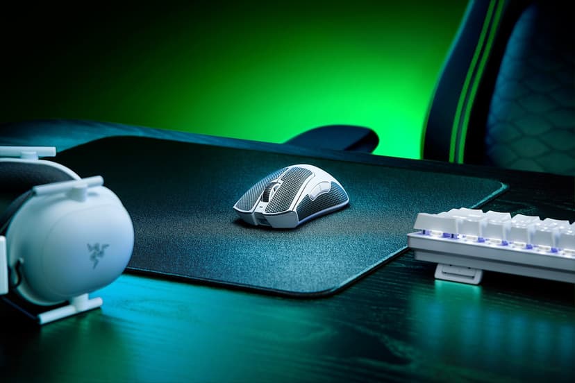 Razer DeathAdder V3 Pro mus Spil Højre hånd RF Wireless + USB Type-C Optisk 30000 dpi RF Wireless + USB Type-C