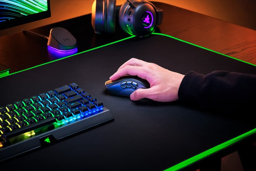 Razer NAGA V2 PRO RF Wireless + Bluetooth + USB Type-C