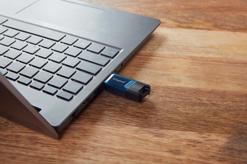Kingston DataTraveler 80 M 128GB USB-C Svart, Blå
