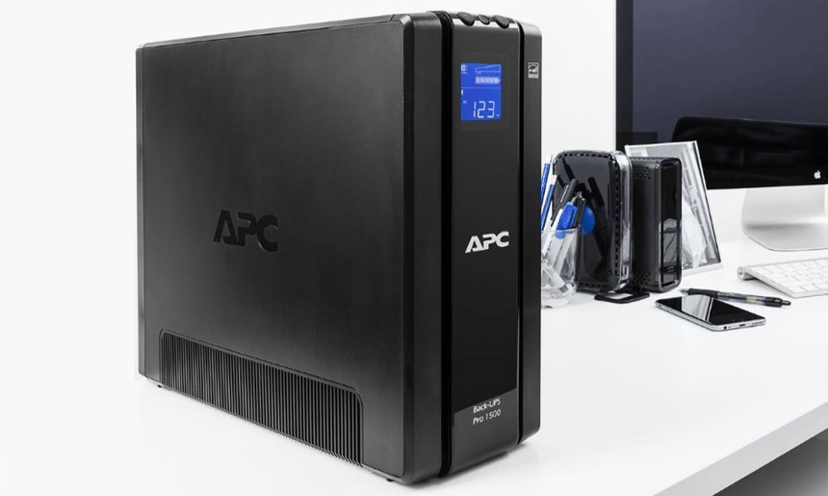 APC Back-UPS Pro UPS-enhed Interaktivt indgangsstik 1,5 kVA 865 W 6 AC stikkontakt(er)