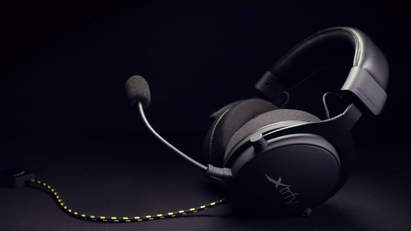 Xtrfy H2 Stereo Musta