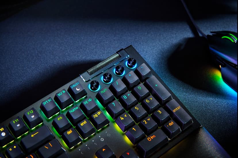 Razer Blackwidow V4 Keyboard Green Switch Razer Green Nordic