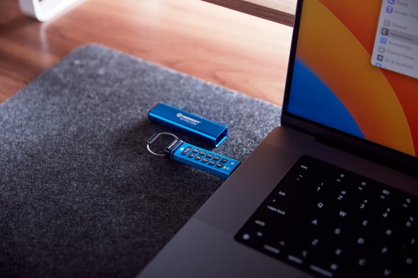 Kingston IronKey KeyPad 200 256GB USB-C Sininen