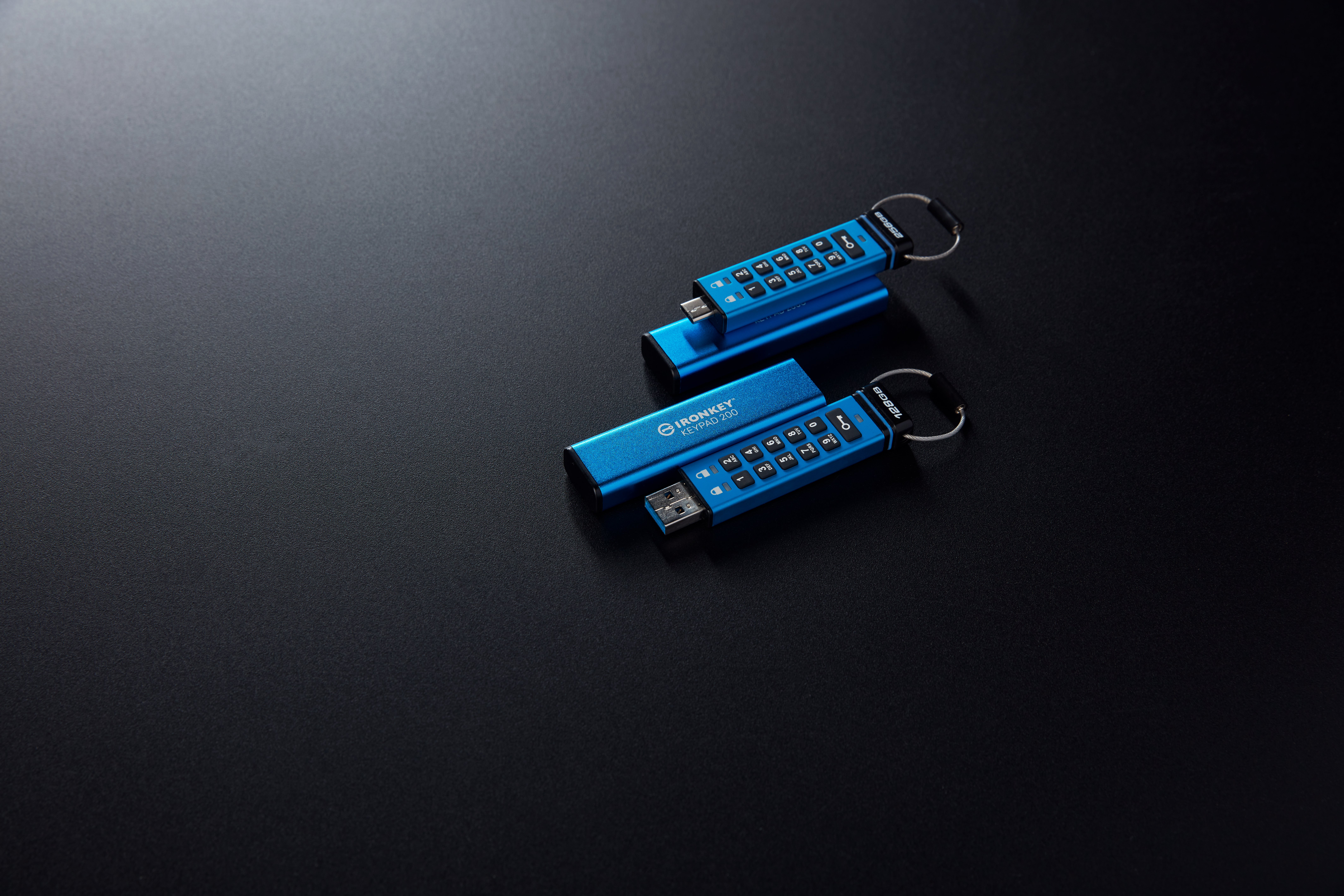 Kingston IronKey KeyPad 200 256GB USB-C Sininen