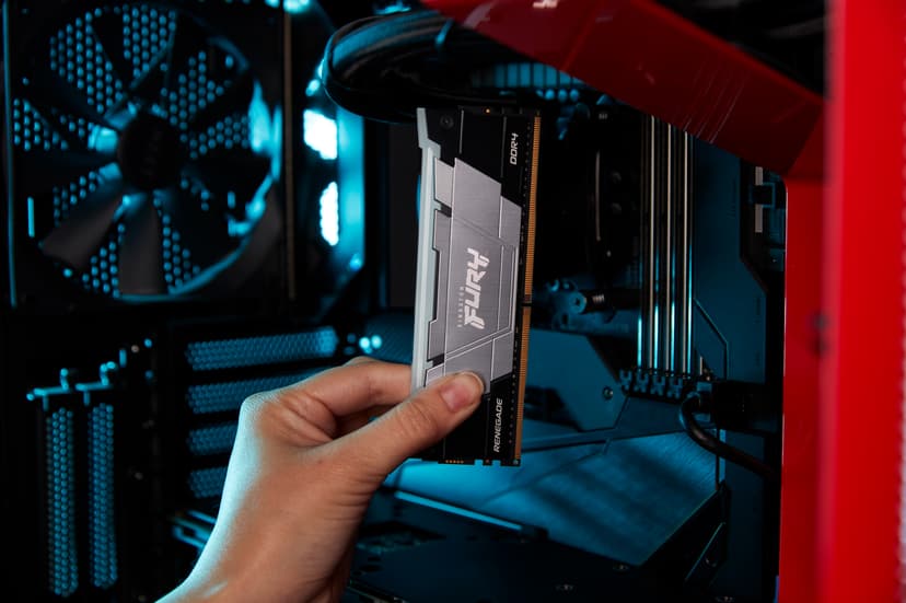 Kingston Fury Renegade RGB 64GB 3200MT/s DDR4 288-pin DIMM