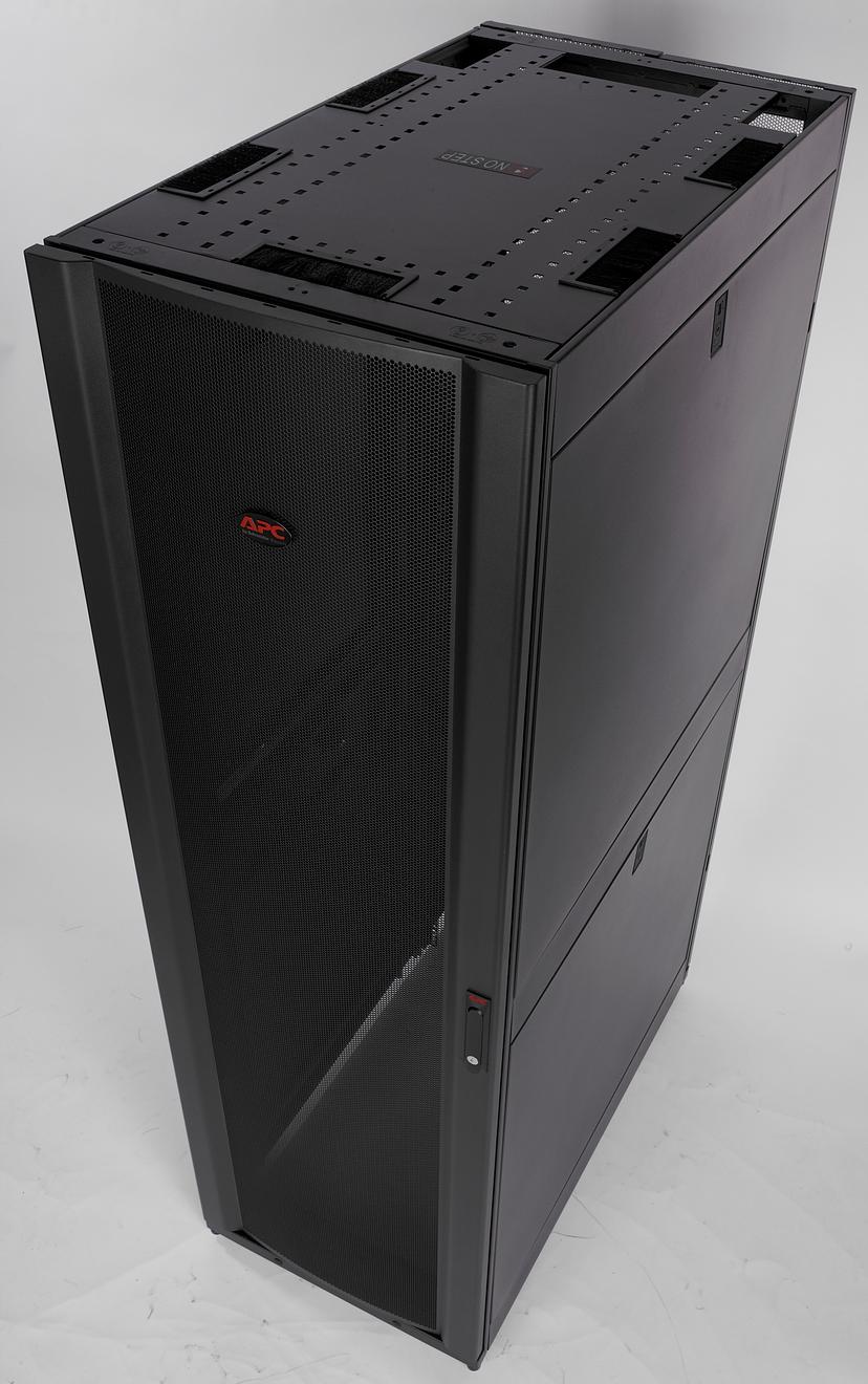 APC NetShelter SX Enclosure with Sides
