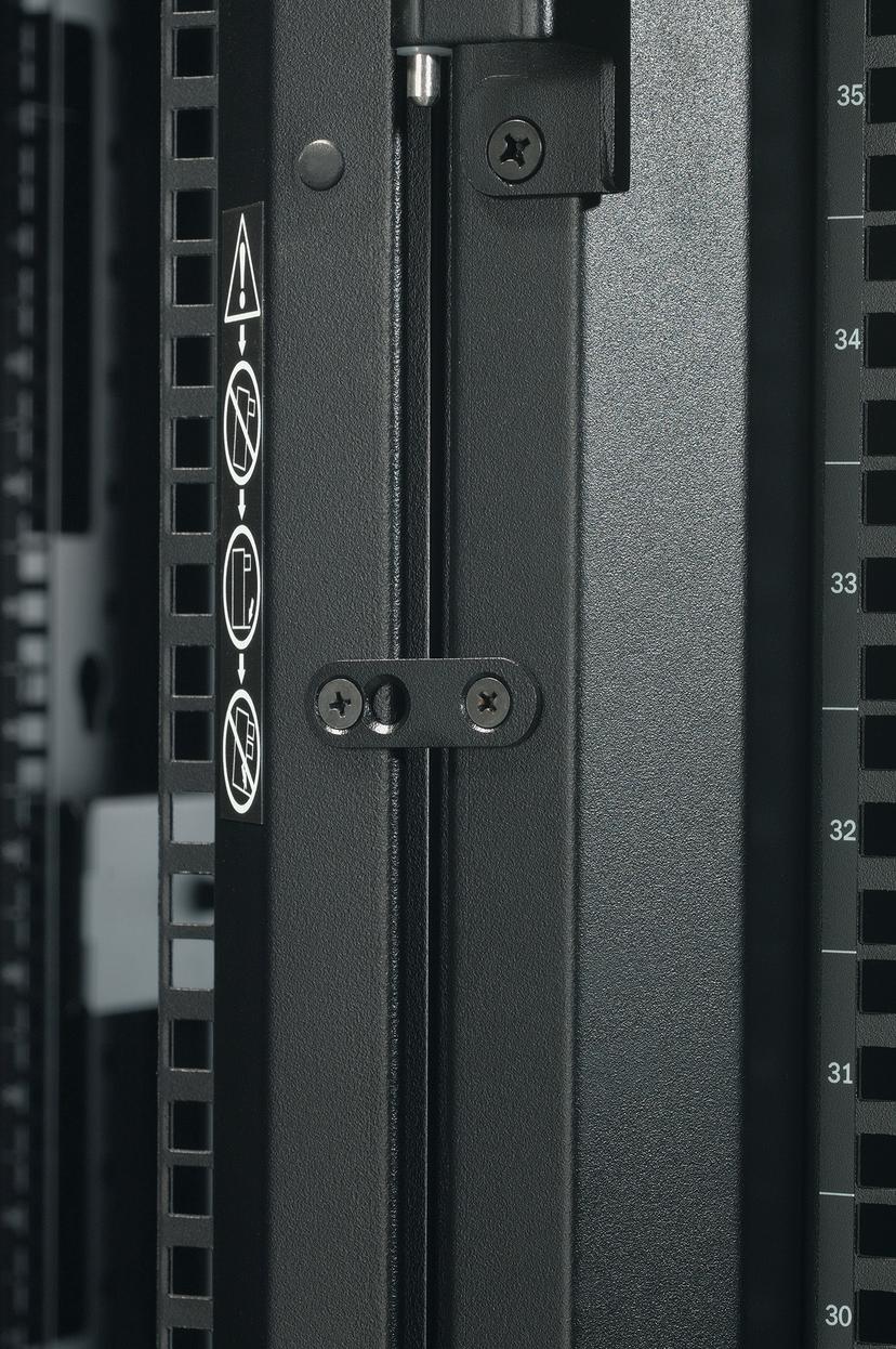 APC NetShelter SX Enclosure with Sides