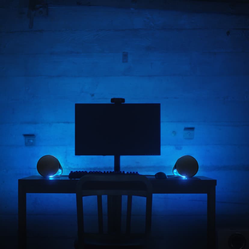 Logitech G560