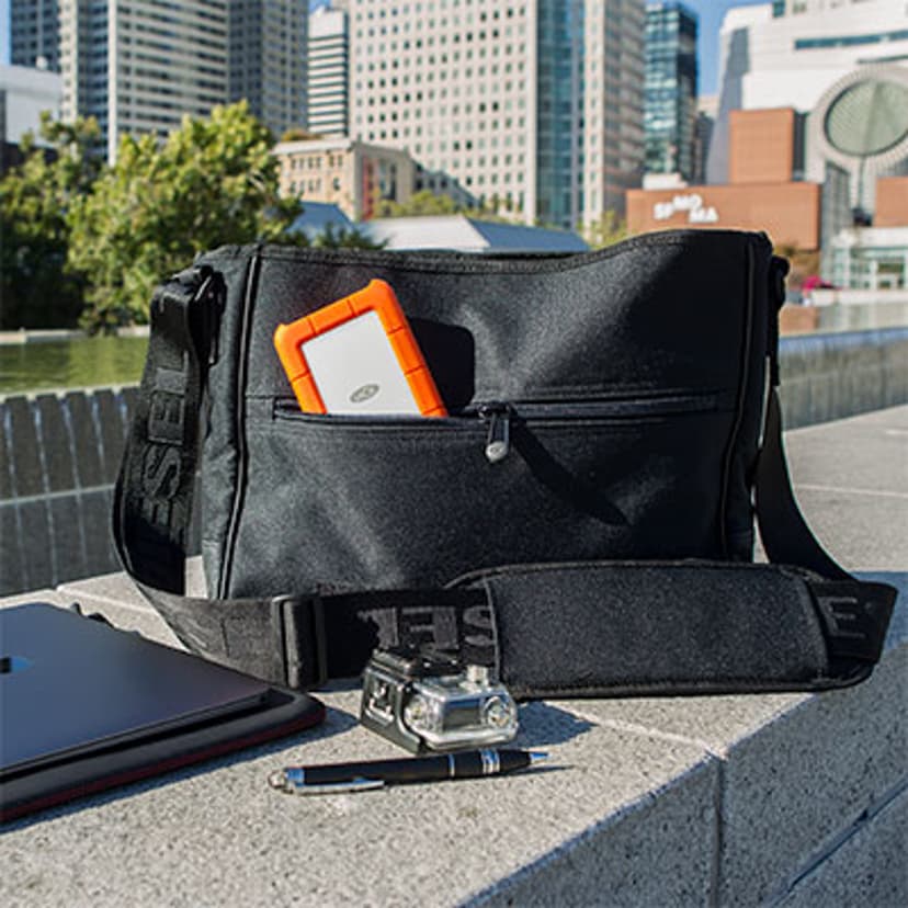 LaCie Rugged 4TB Mobile Drive Oransje, Sølv