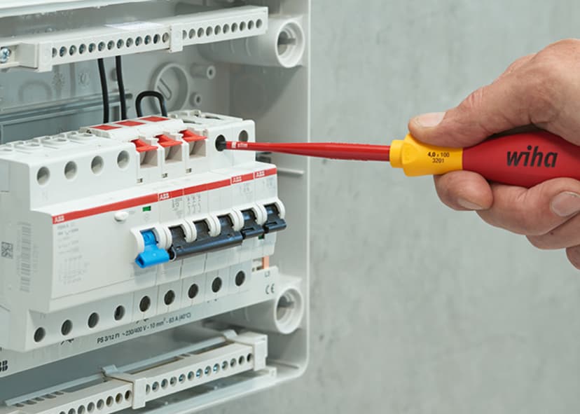Wiha SoftFinish SlimFix Electric Insulated 3.5 Screwdriver