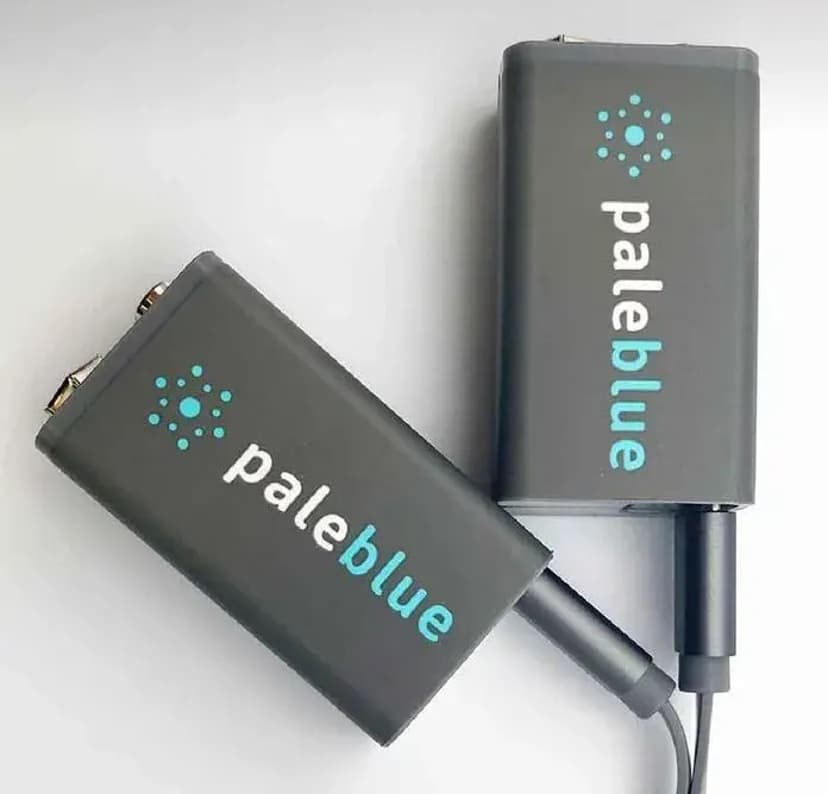 PALE BLUE Li-Ion ladattava 9V akku