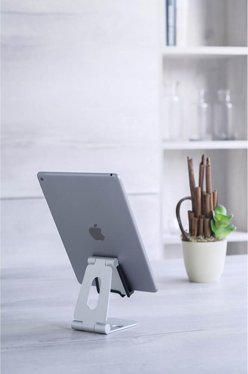 Desire2 Anywhere Stand Smartphone and Tablet