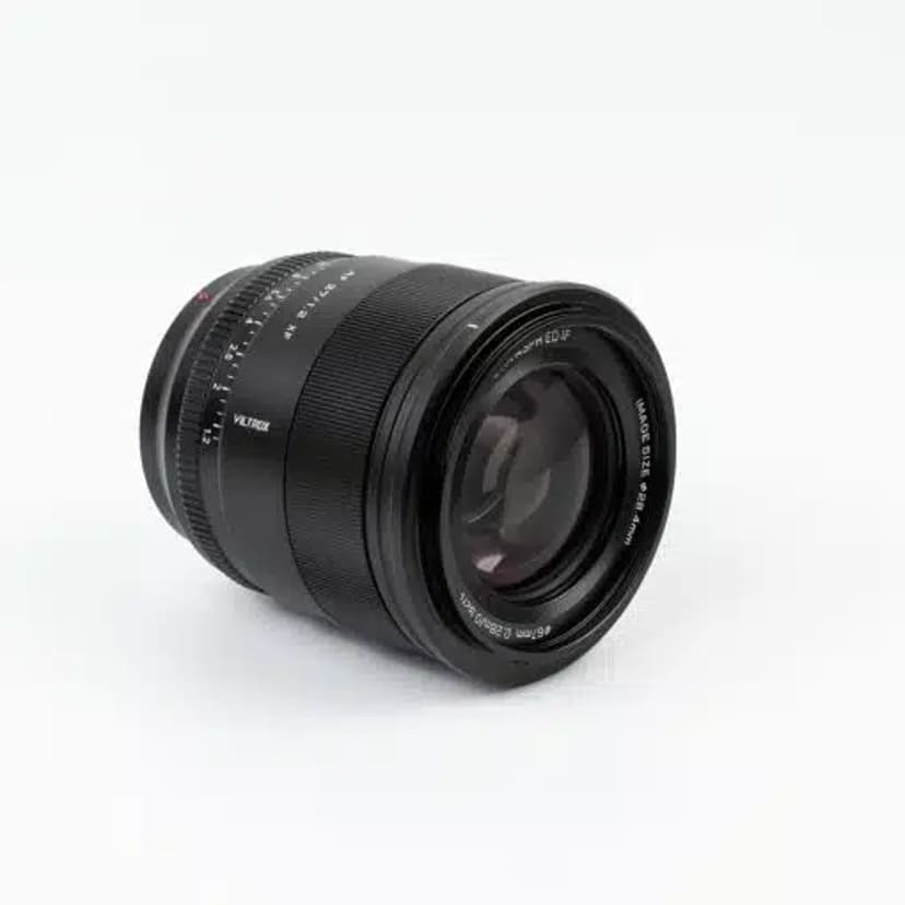 Viltrox AF 27mm F.1.2 Pro, XF-mount MILC / SLR Standardobjektiv Svart
