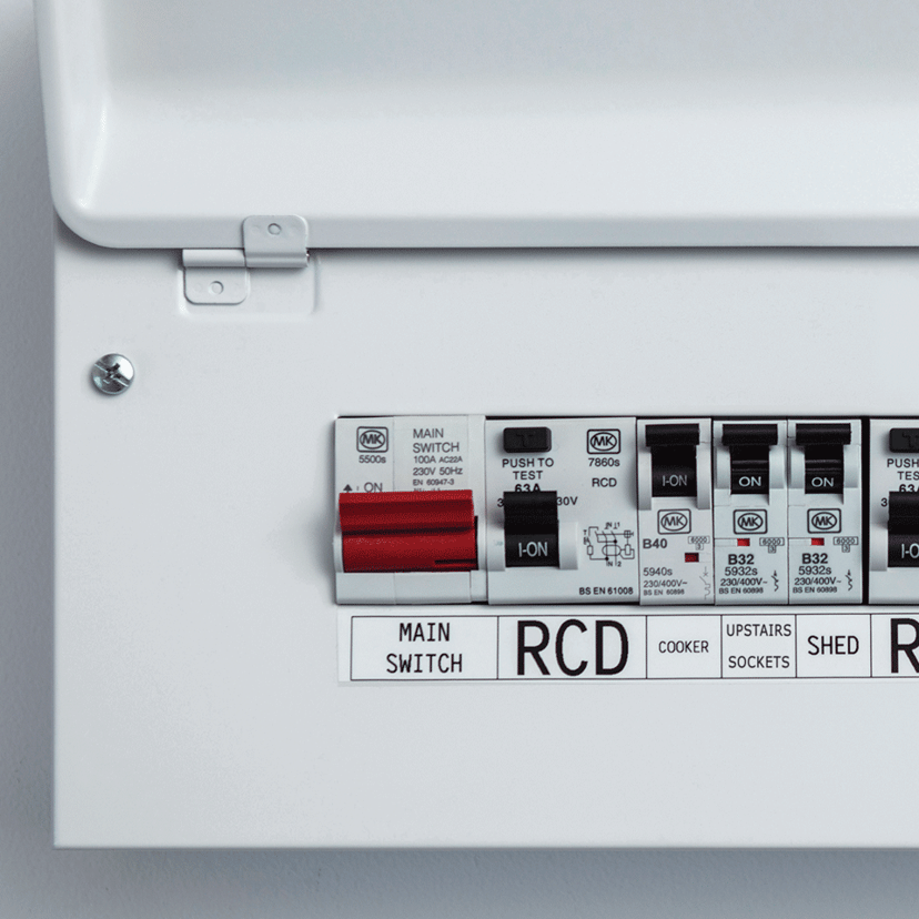Brother P-Touch PT-E560BTSP + 4 Tejper + Transportväska