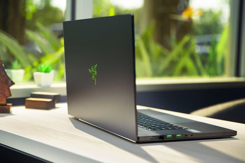 Razer Blade Pro 17 - (Fyndvara klass 2) Core i7 16GB 512GB 17.3"