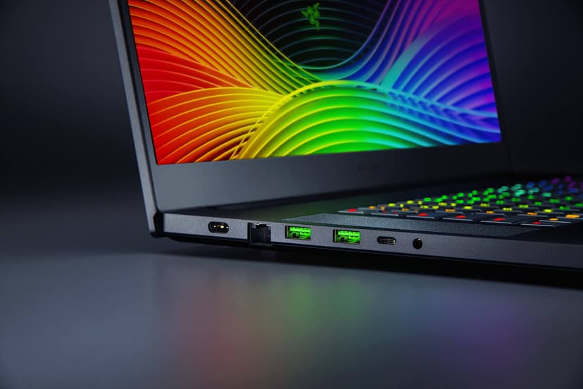 Razer Blade Pro 17 - (Fyndvara klass 2) Core i7 16GB 512GB 17.3"