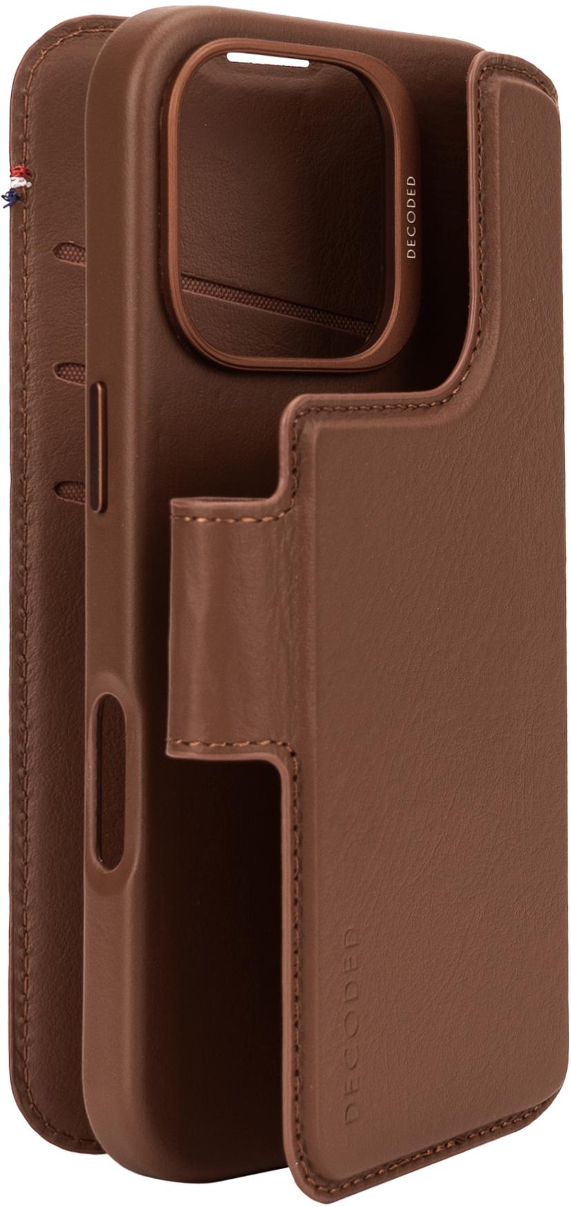 Decoded Leather Detachable Wallet iPhone 16 Pro Tan (gul-brun)
