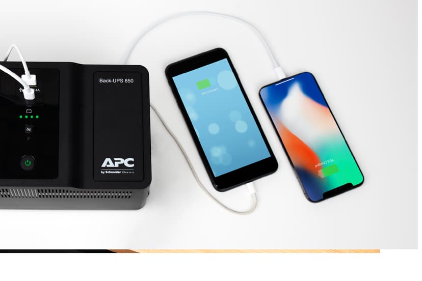APC Back-ups 850va 520w Charging Port