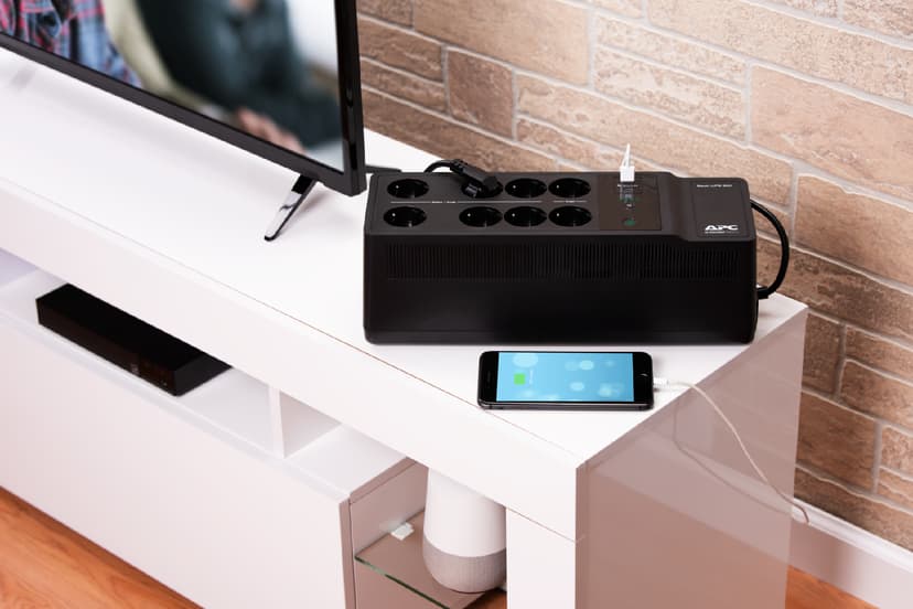 APC Back-ups 850va 520w Charging Port