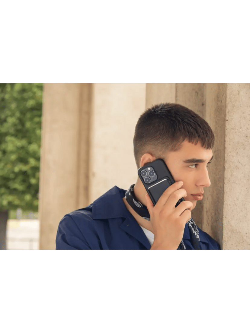 dbramante1928 Roskilde Magsafe Full-Grain Leather iPhone 14 Svart