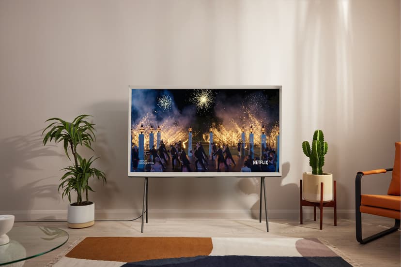 Samsung The Serif 43" 4K QLED Smart TV Cloud White - (Löytötuote luokka 2)