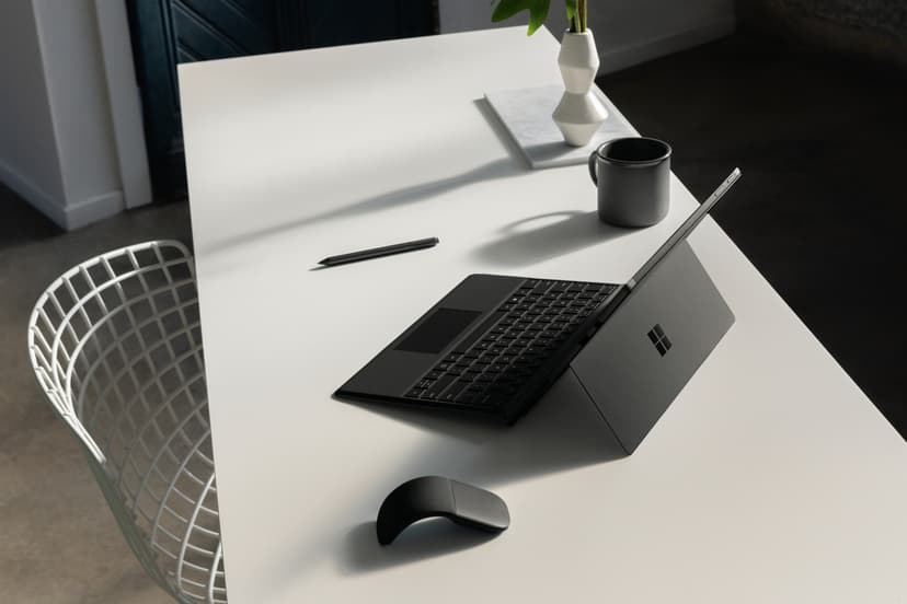 Microsoft Surface Arc Mouse hiiri Matkailu Molempikätinen Bluetooth BlueTrack 1800 DPI Bluetooth