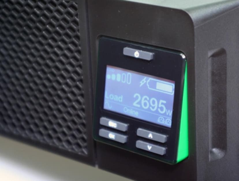APC Smart-UPS SRT 1000VA RM