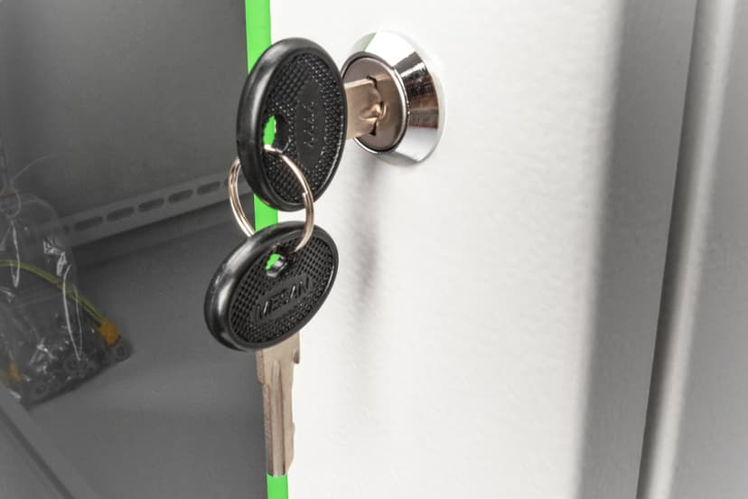 Product image slide 4
