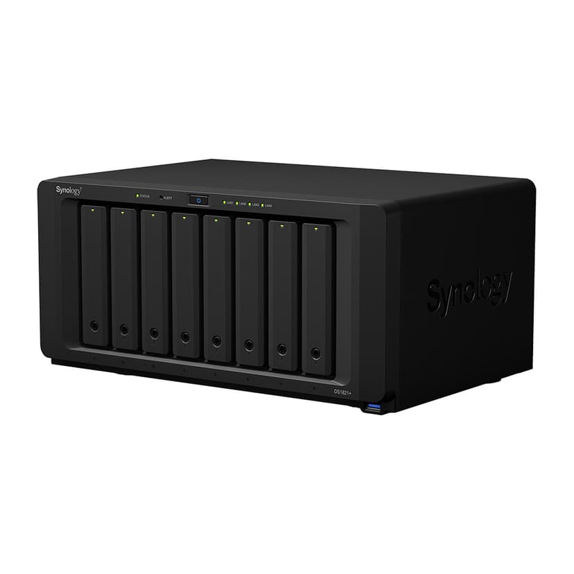 Synology DS1821+, jossa on 8 esiasennettua 8TB asemaa (64TB).