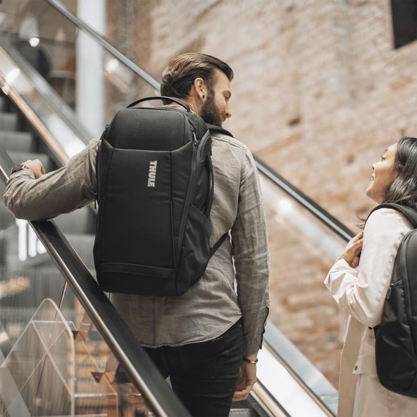 Thule Accent Backpack 28L 16" Kierrätetty polyesteri Musta