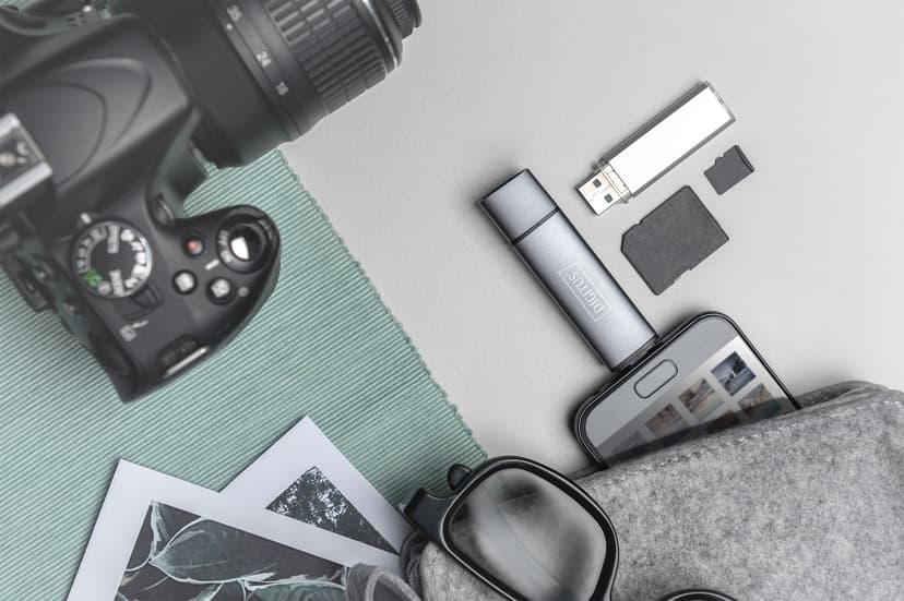 Digitus DA-70886 kortinlukija USB 3.2 Gen 1 (3.1 Gen 1) Type-A/Type-C Alumiini