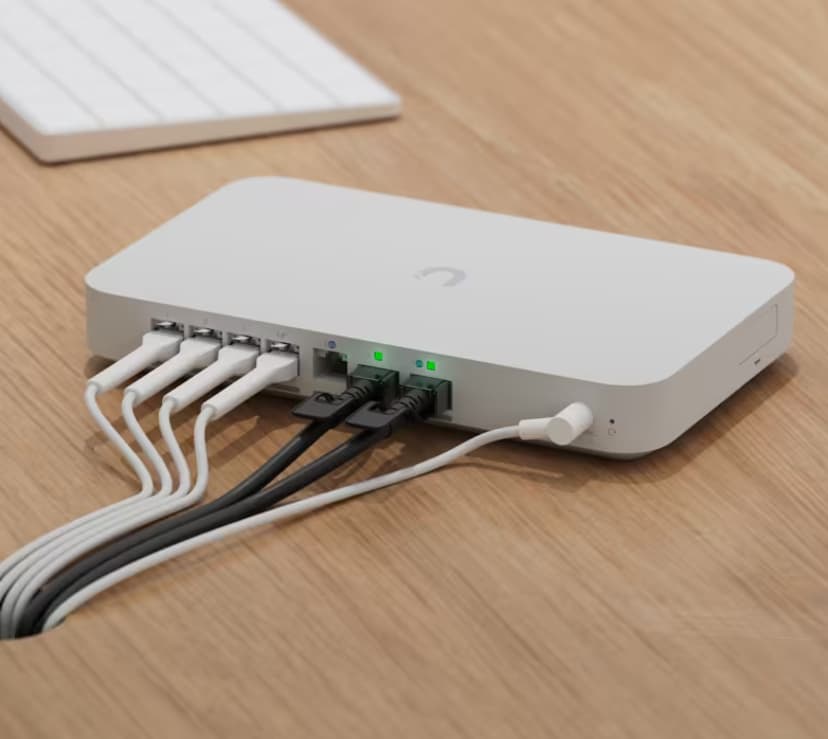 Ubiquiti UniFi Cloud Gateway Fiber