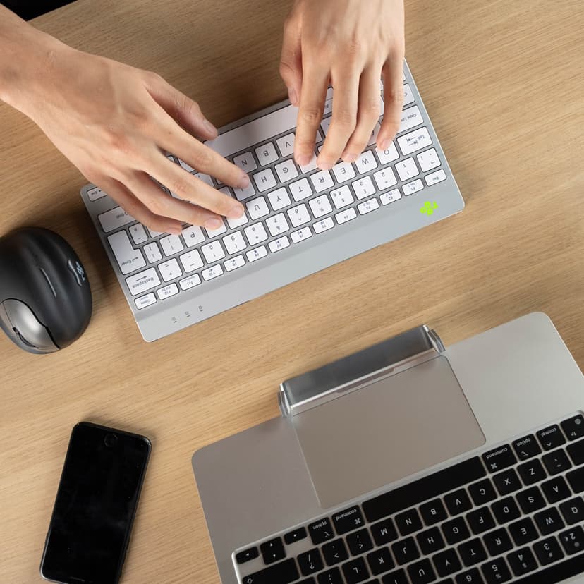 R-Go Tools Compact Break Ergonomic Trådløs Hollandsk Tastatur