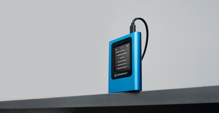 Kingston Ironkey Vault Privacy 80 3.84TB USB-C Blå