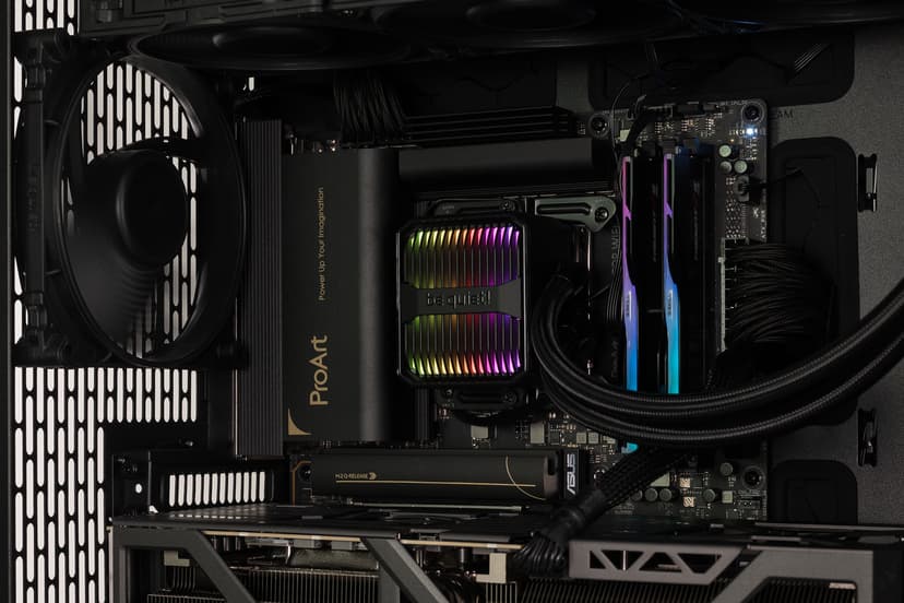 Ångström Red Creative Core Ultra 9 64GB 2000GB RTX 5090