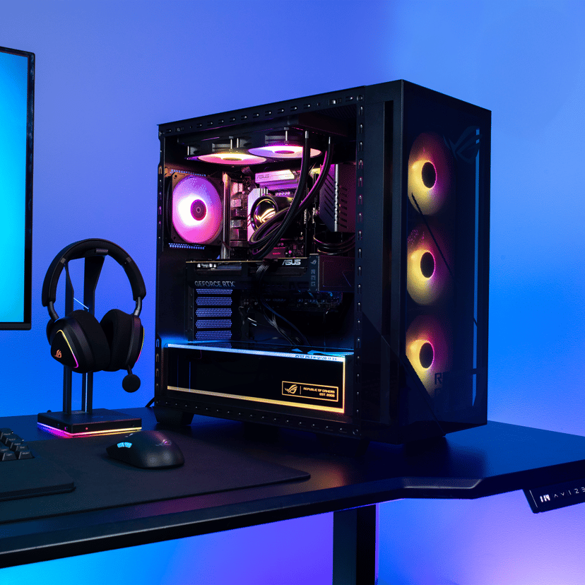 ASUS ROG G700TF Intel Core Ultra 7 32GB 1000GB RTX 5070 Ti