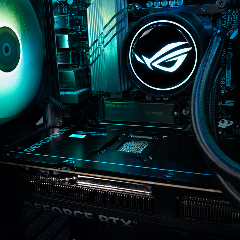 ASUS ROG G700TF Intel Core Ultra 7 32GB 1000GB RTX 5070 Ti