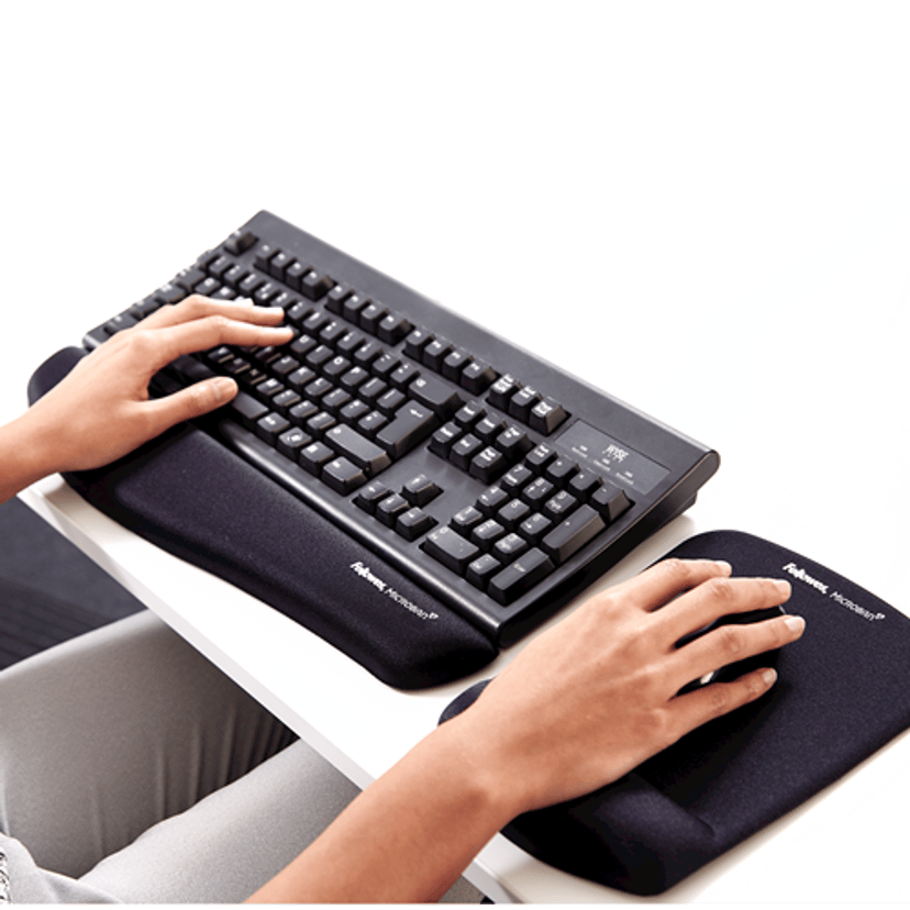Fellowes PlushTouch Muismat met Polssteun - Zwart