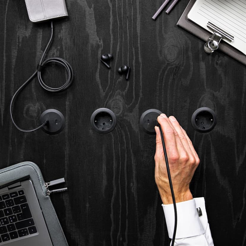 Axessline Kondator 935-PM50 jatkojohto 1,25 m 1 AC-pistorasia(a) Sisätila musta