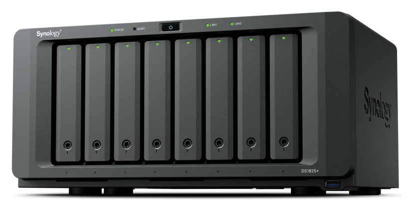 Synology DS1825+ sisältää 8 valmiiksi asennettua 8 TB:n kiintolevyä (yhteensä 64 TB)