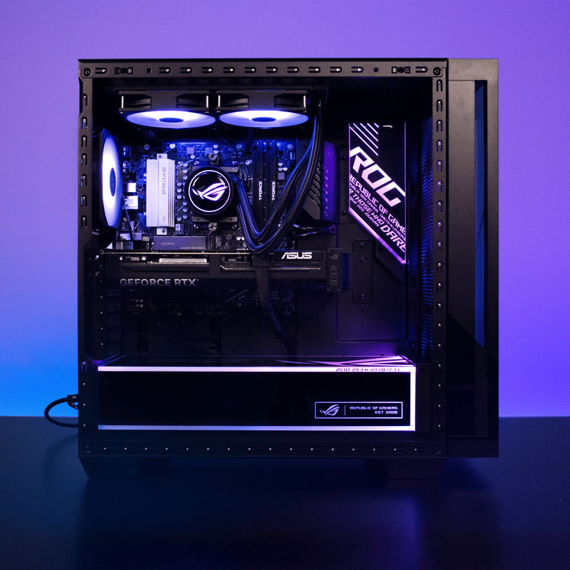 ASUS ROG G700 AMD Ryzen 7 32GB 1000GB RTX 5070TI